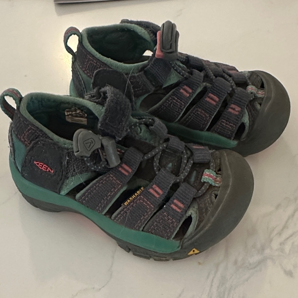 KEEN Kids' Black and Teal Sandals